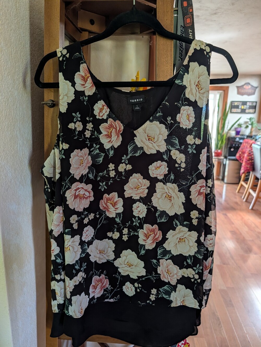 Torrid Chiffon Tank Top Black Floral Roses